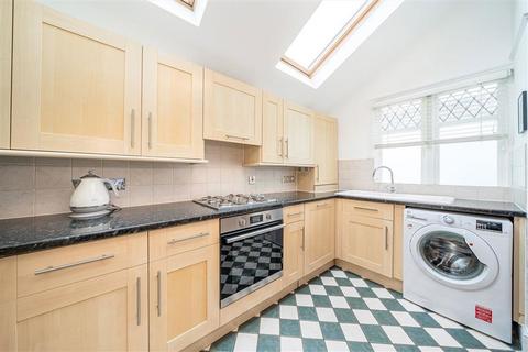 undefined, Broom Road, Teddington TW11