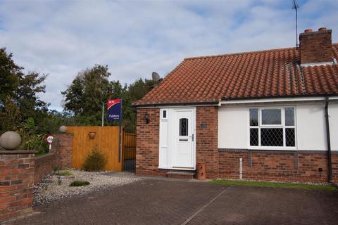 2 bedroom bungalow to rent, Wharton Road, Stamford Bridge