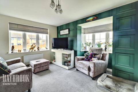 4 bedroom detached house for sale, Violet Close, Thurnscoe