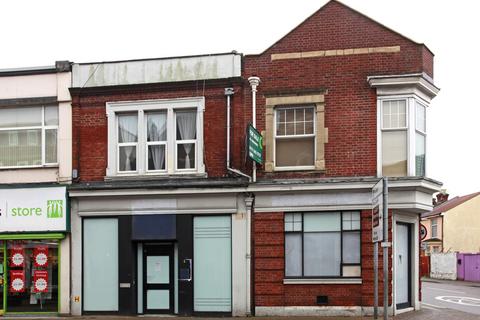 Retail property (high street) to rent, 18-22 London Rd Portsmouth PO2 0LL