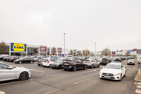 Retail property (high street) to rent, Theobald St Borehamwood WD6 4PR