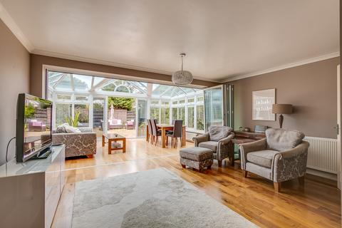 4 bedroom link detached house for sale, Stirling Way, Welwyn Garden City, AL7