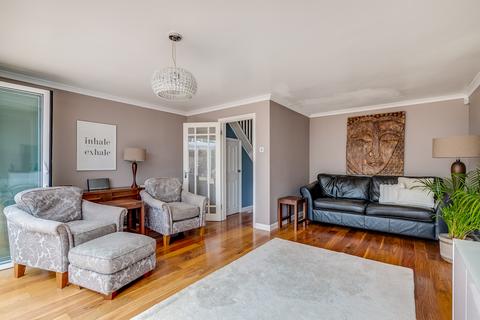 4 bedroom link detached house for sale, Stirling Way, Welwyn Garden City, AL7