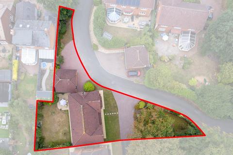 5 bedroom detached house for sale, Whitford Gardens, Bromsgrove, Worcestershire, B61