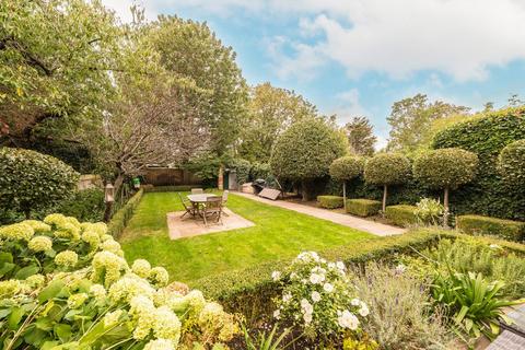 2 bedroom flat for sale, Longley Road, London SW17