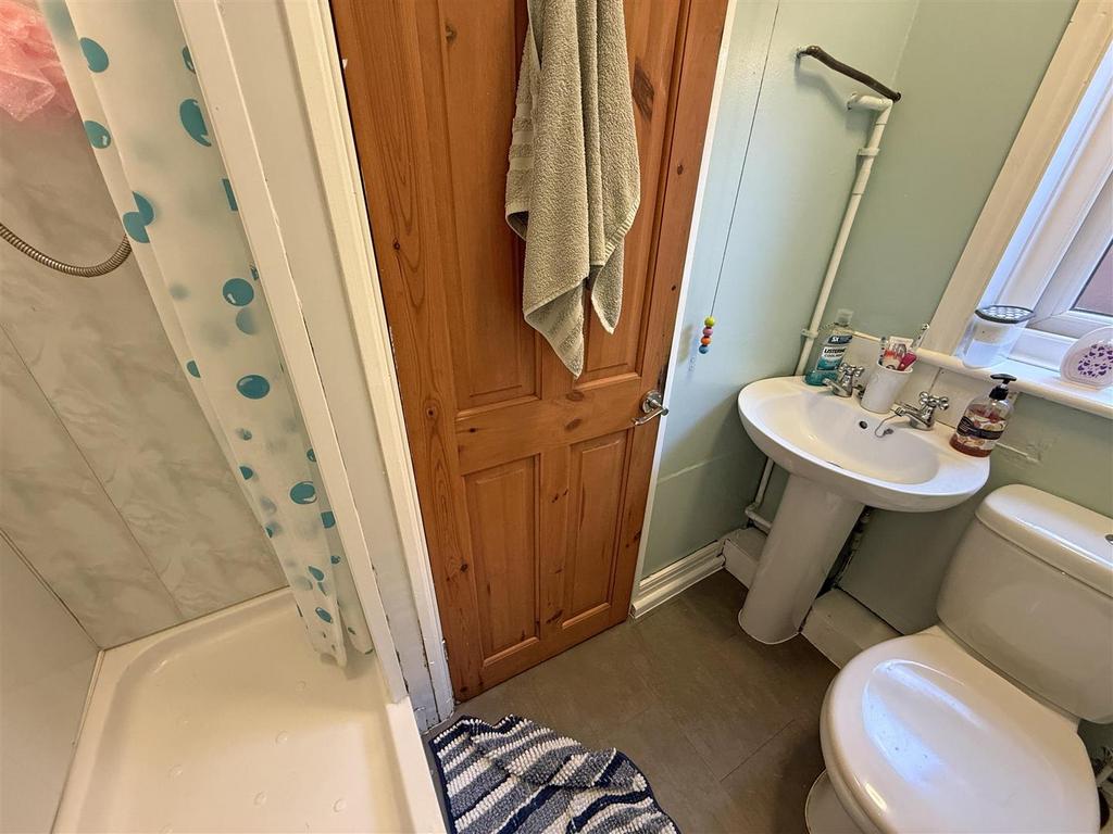 Shower room.jpg