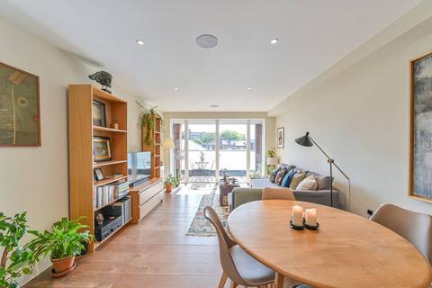 New Park Road, Clapham Park, London, SW2