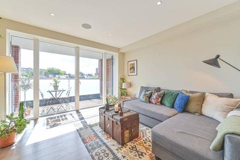 New Park Road, Clapham Park, London, SW2