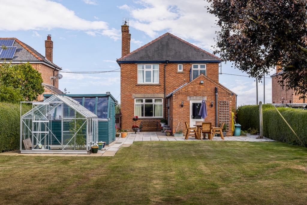 116 Roseways (Fleet)-14