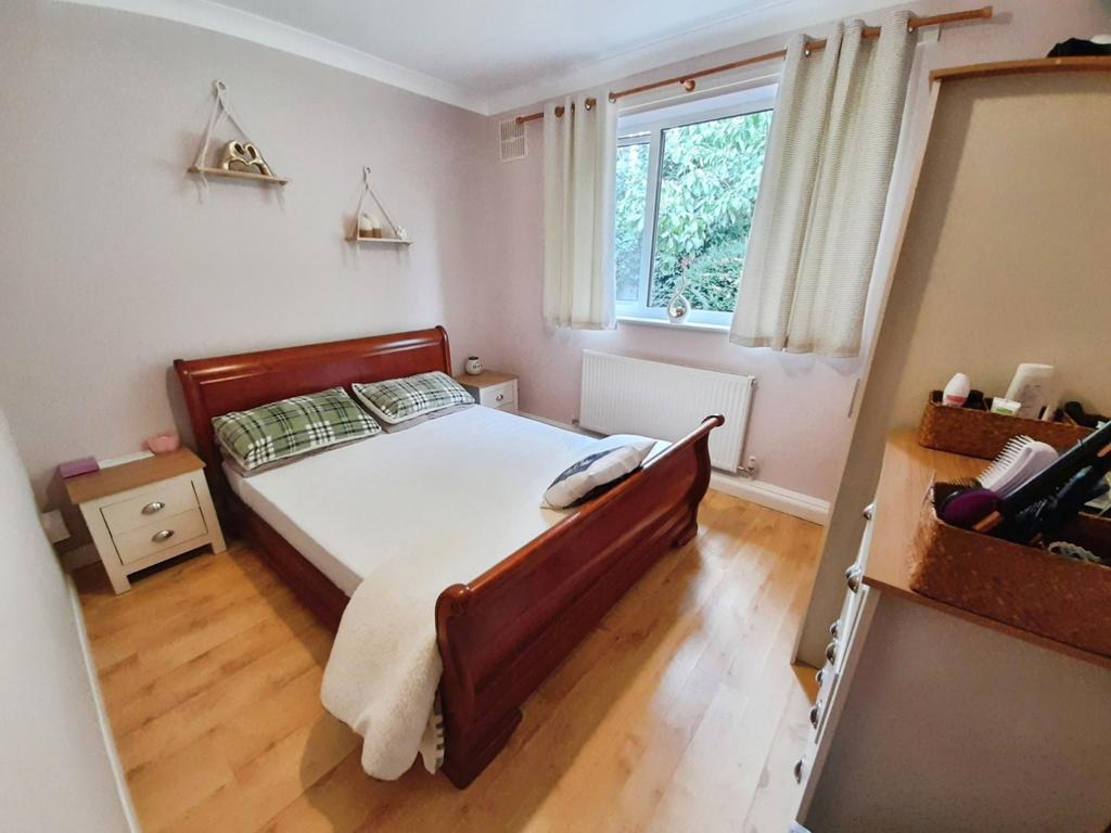Pbox-bedroom-326242.jpg