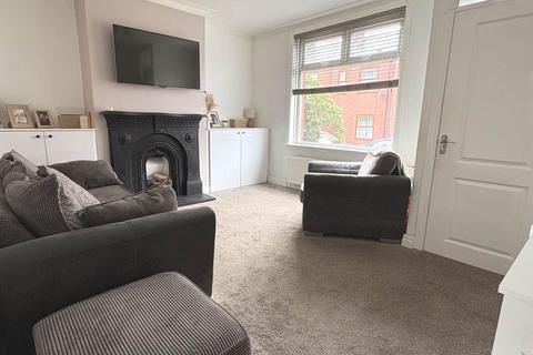 10 Briton Street, Royton, Oldham, OL2 6AW