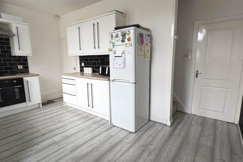 10 Briton Street, Royton, Oldham, OL2 6AW