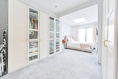 2 bedroom flat for sale, Radnor Avenue, Harrow, HA1