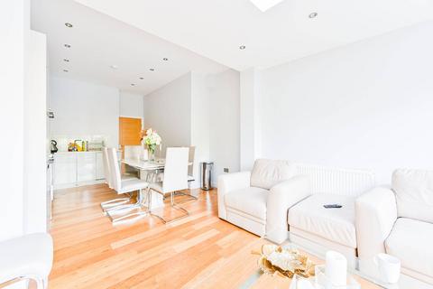 2 bedroom flat for sale, Radnor Avenue, Harrow, HA1