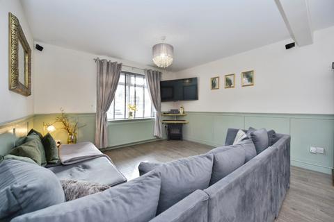 8 Moordale View, Rawmarsh, Rotherham, S62 5PU