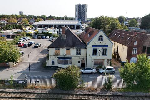 Restaurant to rent, 61 Test Lane Southampton SO16 9BH