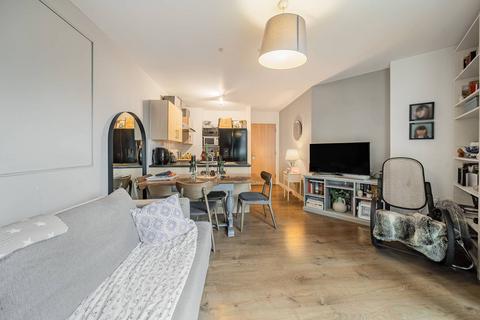2 bedroom flat for sale, Burnelli Building, Wandsworth, London, SW11