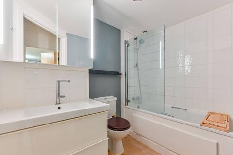 2 bedroom flat for sale, Burnelli Building, Wandsworth, London, SW11