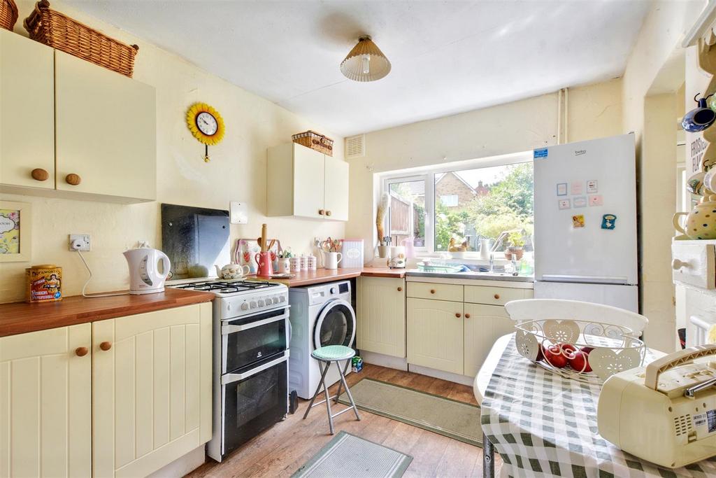 Kitchen 1.jpeg