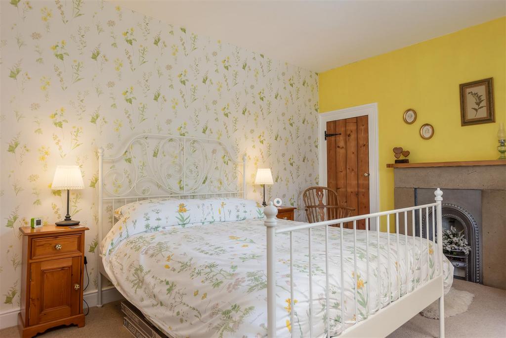 Hill Cottages 3 Bedroom 1-3.jpg