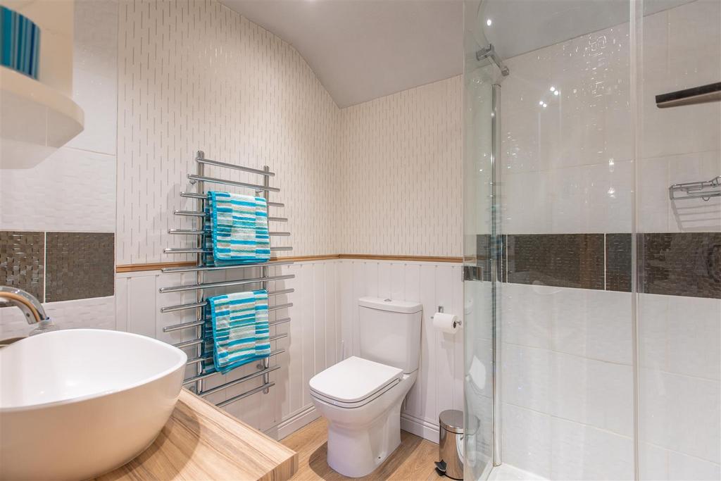 Hill Cottages 3 Shower Room-1.jpg