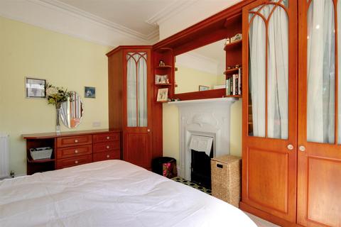 5 bedroom semi-detached house for sale, South Street, Cottingham