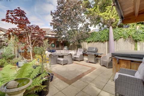 4 bedroom detached house for sale, Foxley Drive, Portsmouth