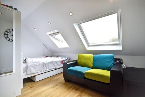 10 bedroom house of multiple occupation for sale, The Green, London W3