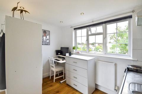 10 bedroom house of multiple occupation for sale, The Green, London W3