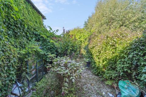 undefined, Main Road, Princes Risborough HP27