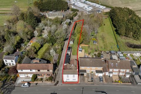 undefined, Lentons Lane
