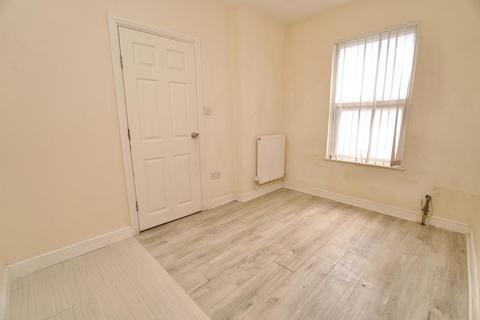 3 bedroom terraced house for sale, Stoney Stanton Road