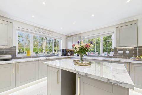 16 Ashfield Lane, Chislehurst, BR7 6LQ