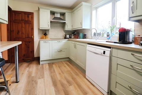 3 bedroom detached house for sale, High Street, Wicklewood, Wymondham, Norfolk, NR18
