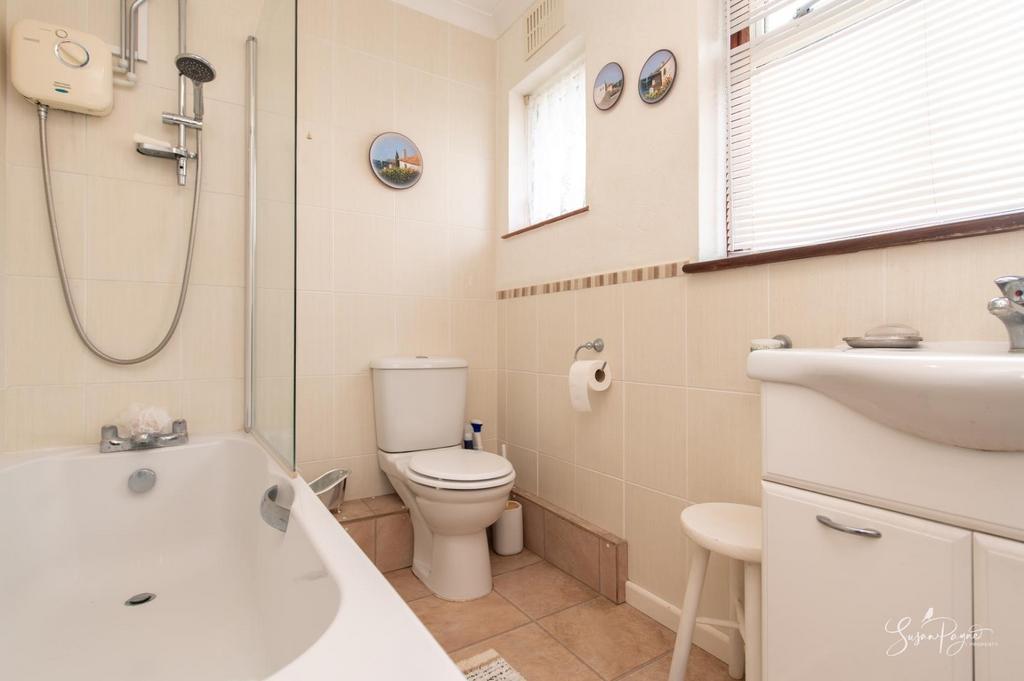 Ground Floor Bathroom