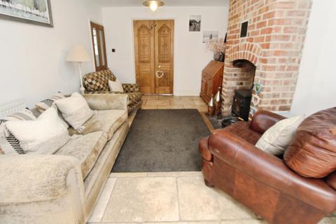 3 bedroom semi-detached house for sale, Longmoor Lane, Breaston, Breaston, DE72