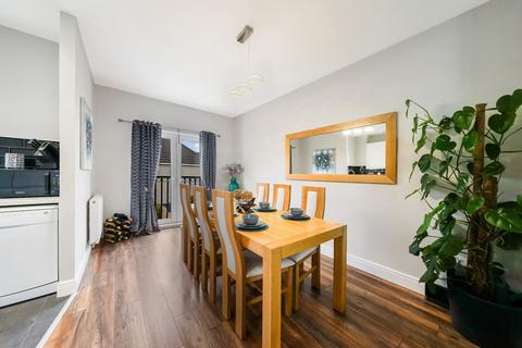 45 Academy Place, Bathgate, EH48 1AS