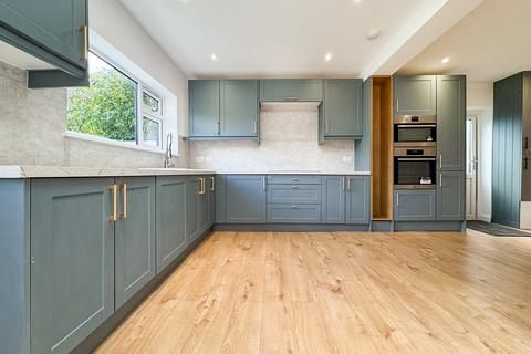 4 bedroom detached house for sale, Larissa Close, Tilehurst, Reading, RG31