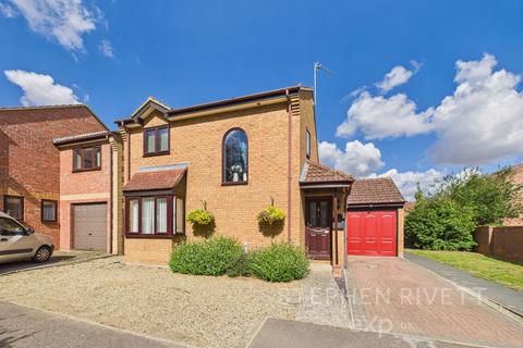 3 bedroom detached house for sale, Spencer Way, Stowmarket IP14