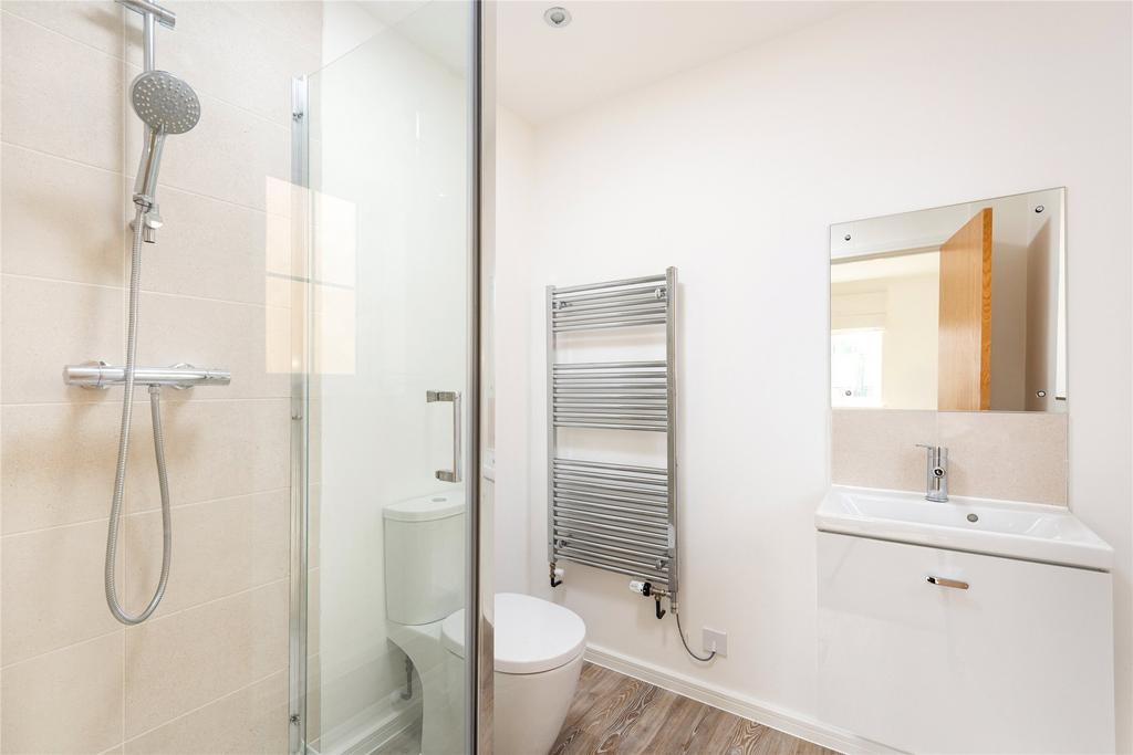 Shower En Suite