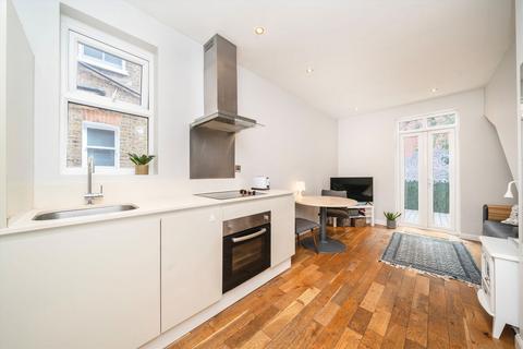1 bedroom flat for sale, Pennard Road, London W12