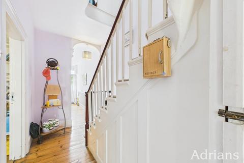 8 Meadowside, Chelmsford, CM2 6LN