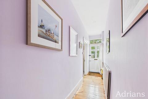 8 Meadowside, Chelmsford, CM2 6LN