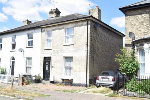 8 Meadowside, Chelmsford, CM2 6LN
