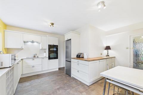 34 Ivanhoe, Whitley Bay, NE25 9AW