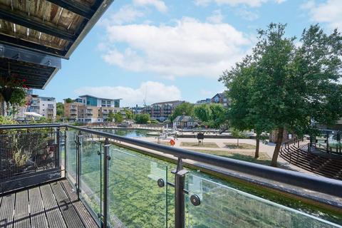 3 bedroom flat for sale, Durham Wharf Drive, Brentford, TW8