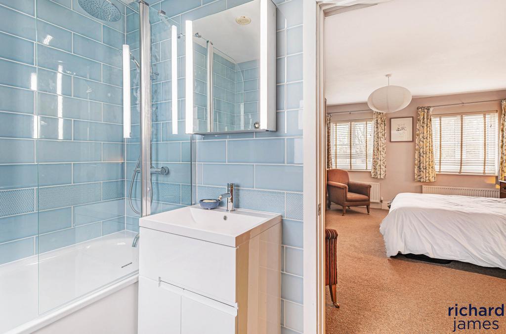 9f59b6b0-253a-41a...