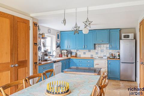 undefined, High Street, Kempsford, Gloucestershire, GL7