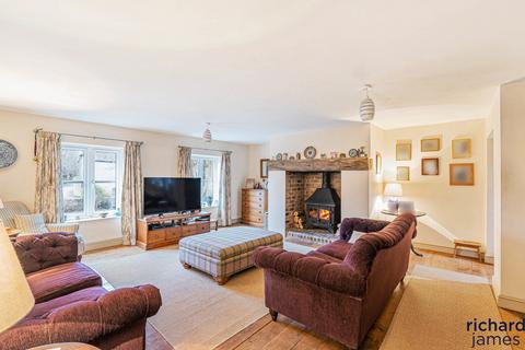 undefined, High Street, Kempsford, Gloucestershire, GL7