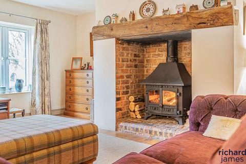 undefined, High Street, Kempsford, Gloucestershire, GL7